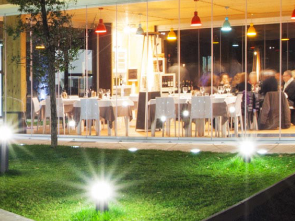 Ristorante a Ladispoli - Esterno di sera